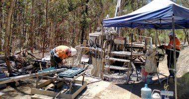 Workers at Southern Cross Gold's Redcastle project