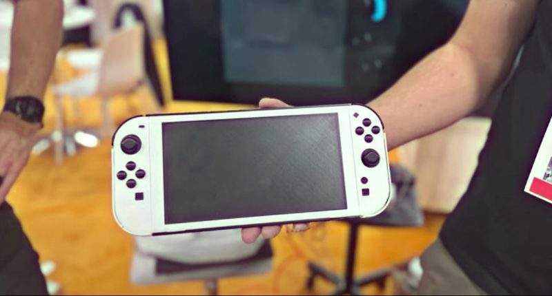 3d printed mockup of possible Nintendo Switch 2 at CES. Image via Video Games Chronicle.